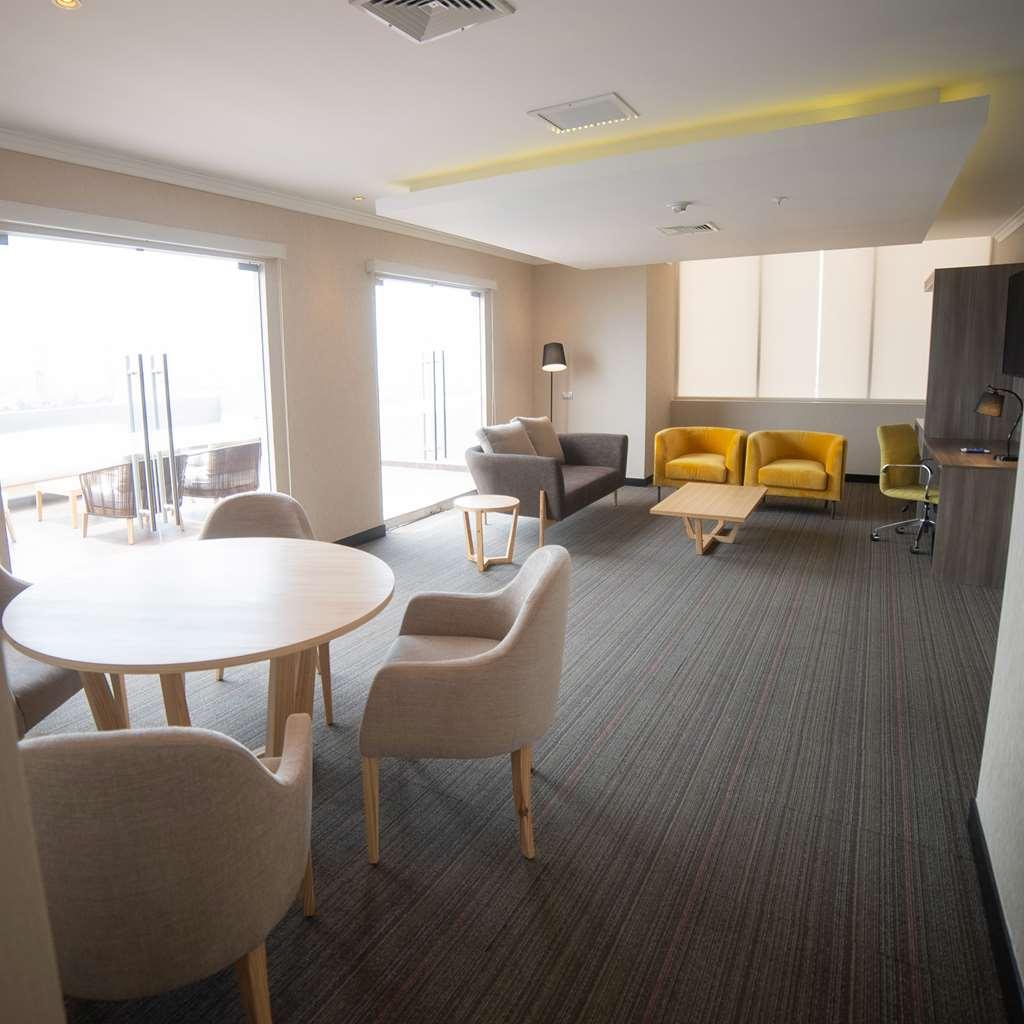Doubletree By Hilton Trujillo Hotell Encalada Rom bilde