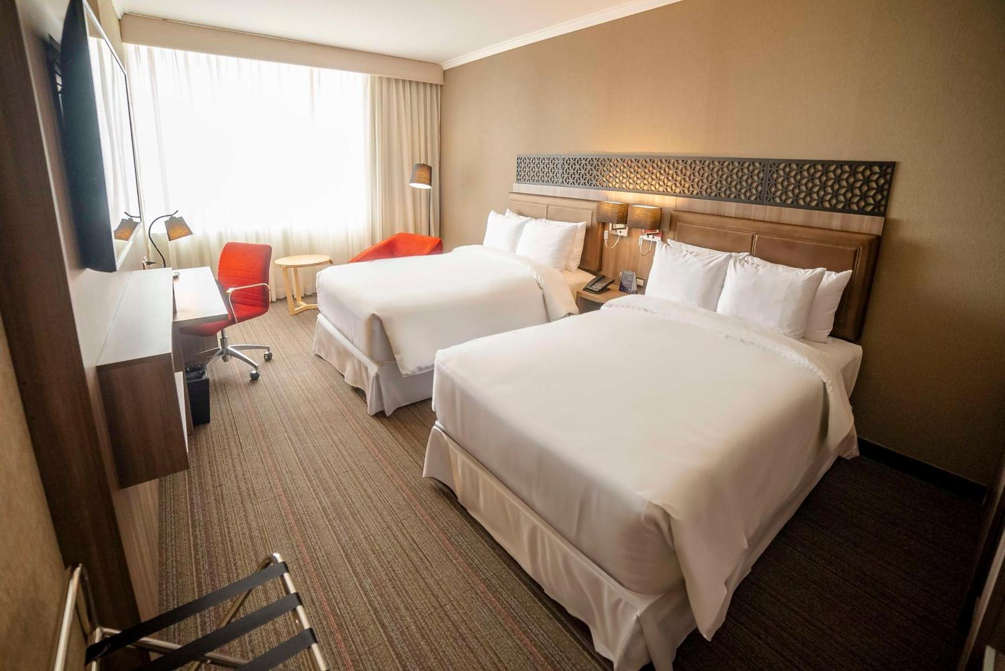 Doubletree By Hilton Trujillo Hotell Encalada Eksteriør bilde