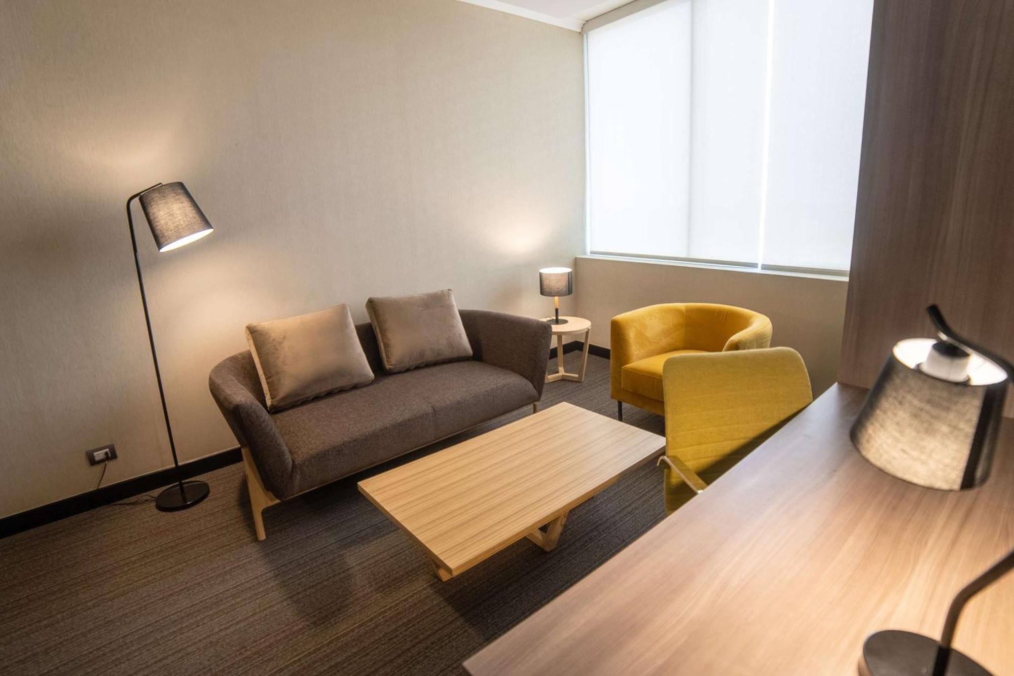 Doubletree By Hilton Trujillo Hotell Encalada Eksteriør bilde