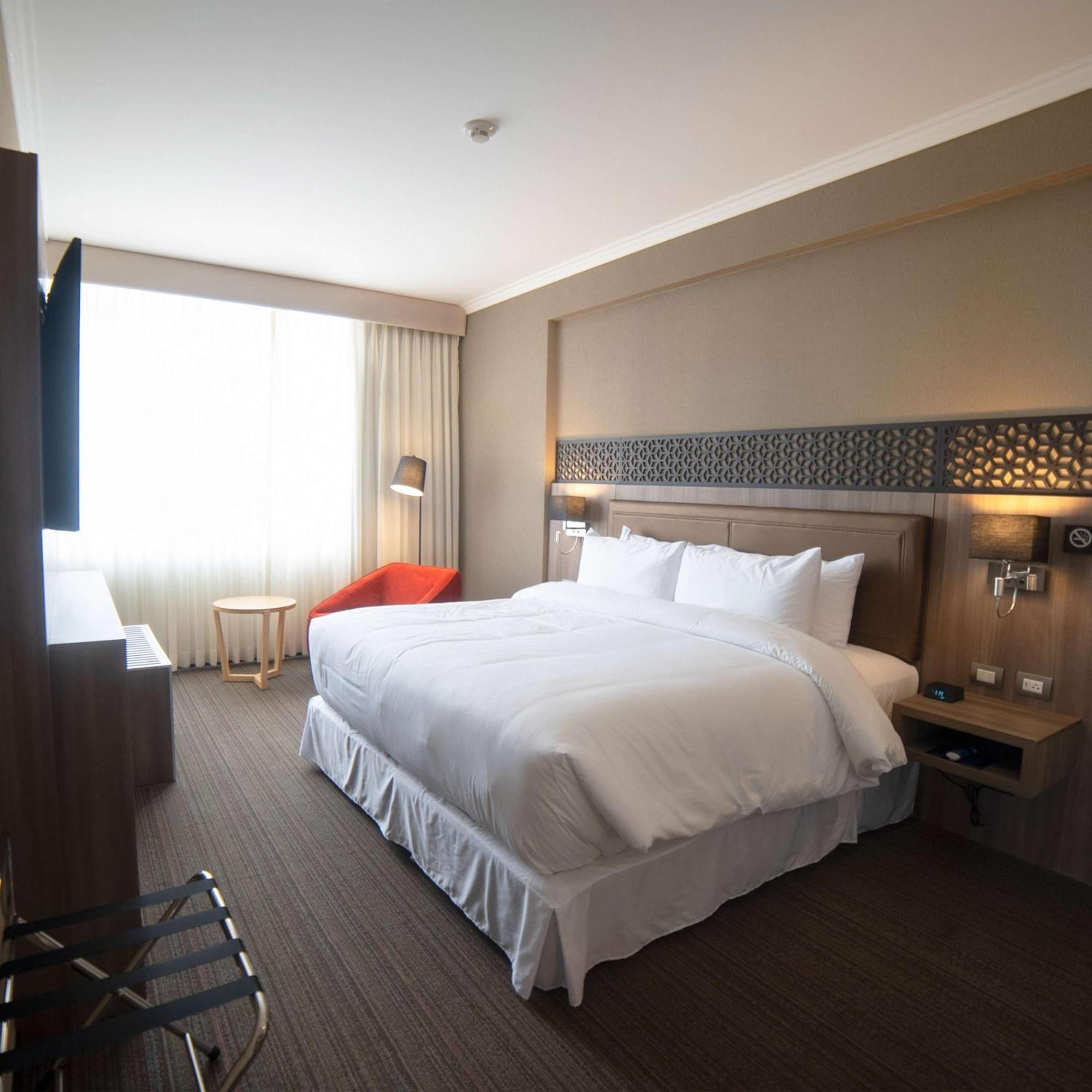 Doubletree By Hilton Trujillo Hotell Encalada Eksteriør bilde