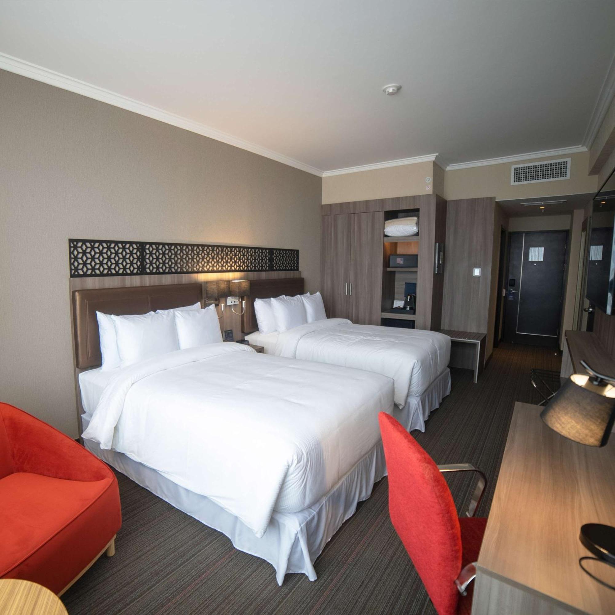 Doubletree By Hilton Trujillo Hotell Encalada Eksteriør bilde