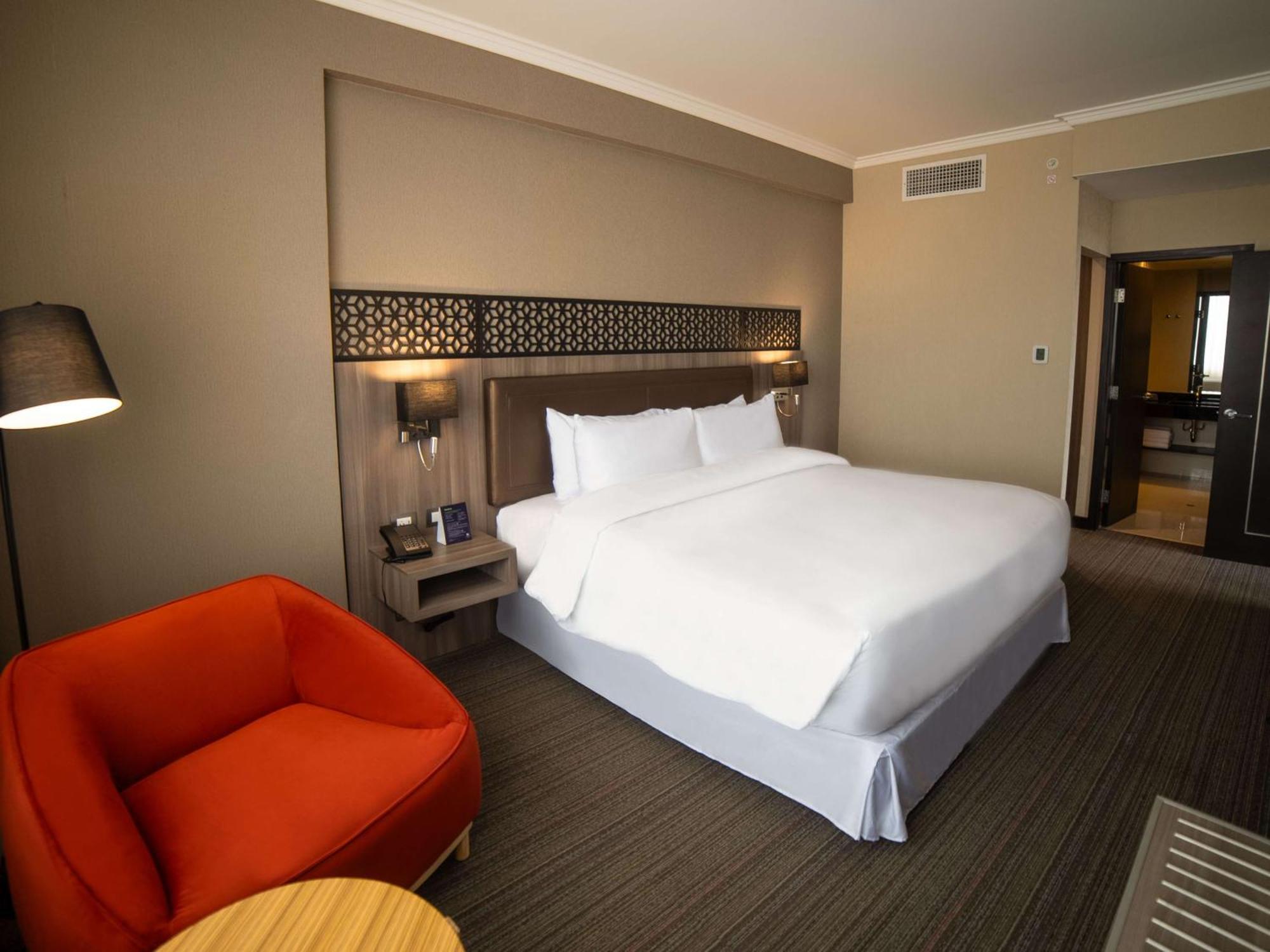 Doubletree By Hilton Trujillo Hotell Encalada Eksteriør bilde
